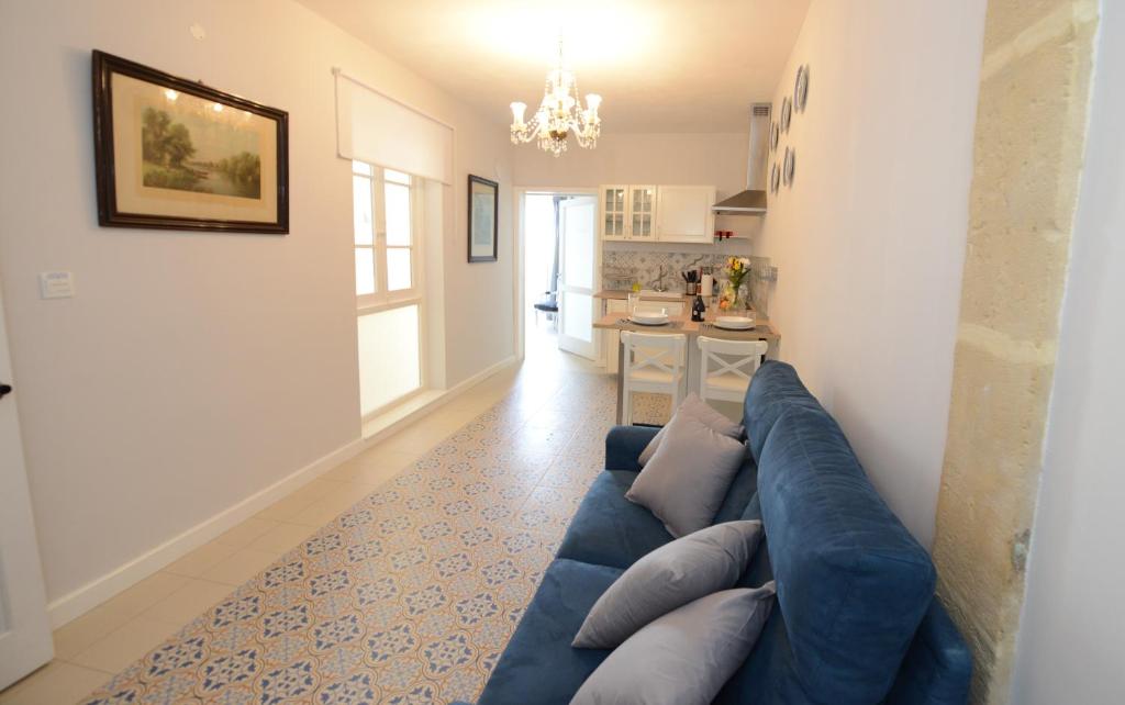 Paulos Valletta - 12