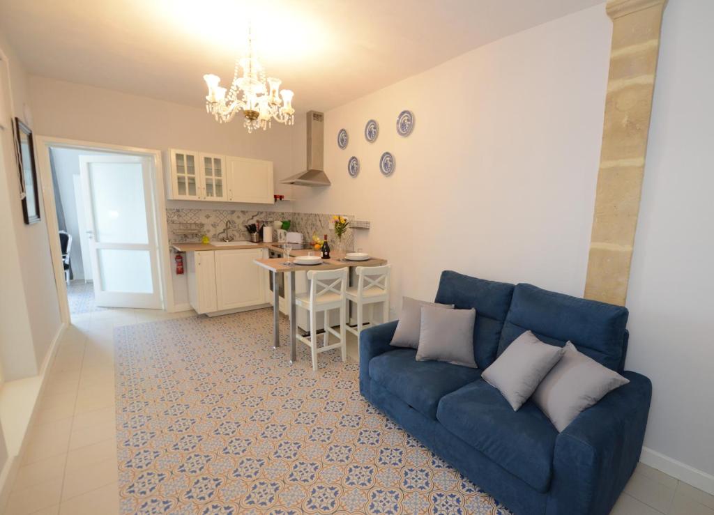 Paulos Valletta - 15