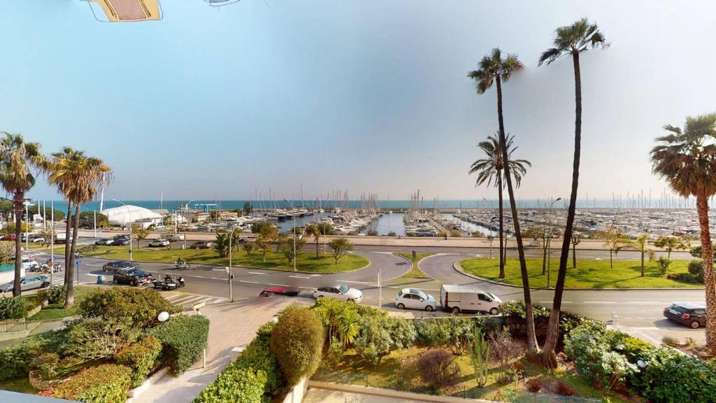 80E - Magnifique 3P face mer avec terrasse et parking