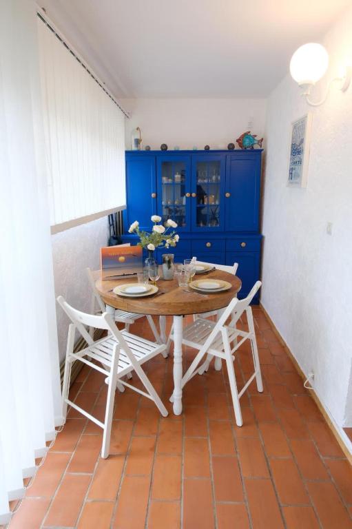 Beautiful apartment with pool close to the beaches