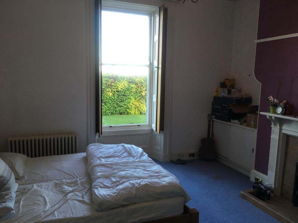 OYO Ashlea Manor - Standard Double Room