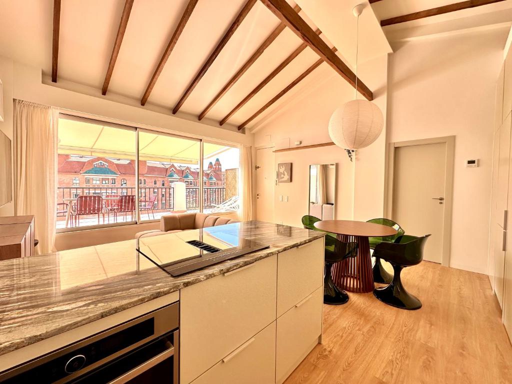 Penthouse with Terrace & Finca Roja Views