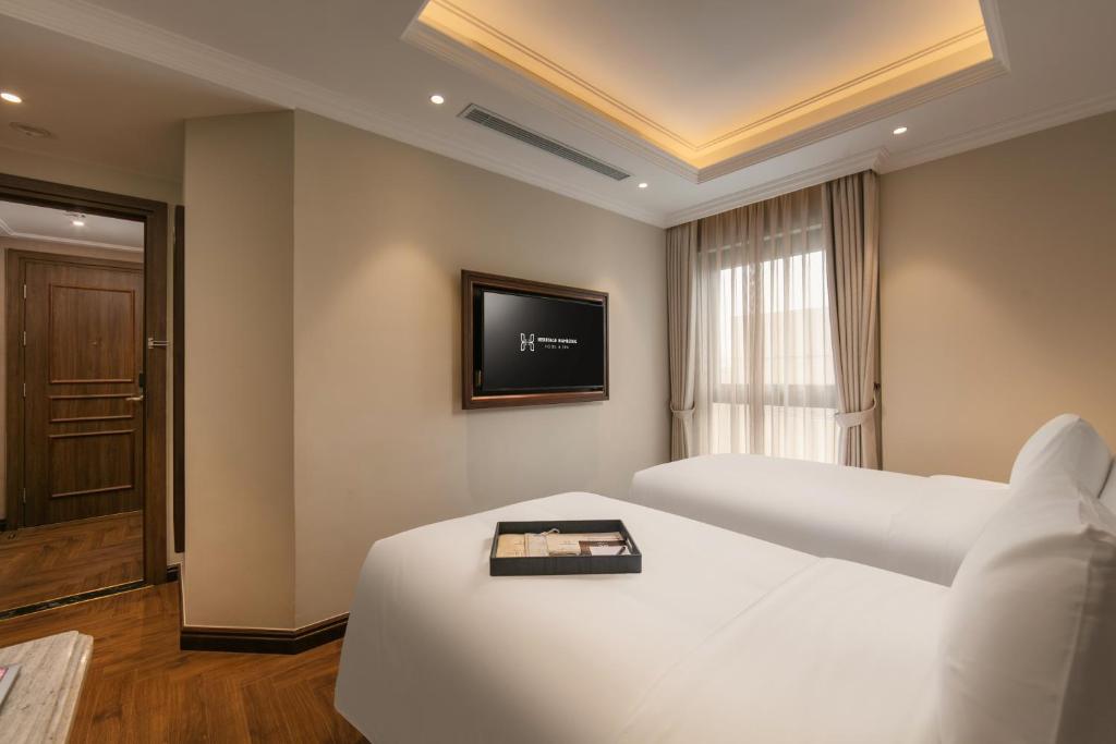 Phòng Thông Nhau Qua Cửa Nối