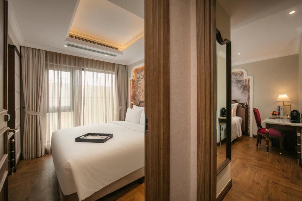 Phòng Thông Nhau Qua Cửa Nối