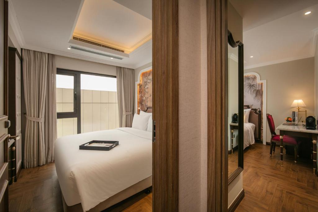 Phòng Thông Nhau Qua Cửa Nối