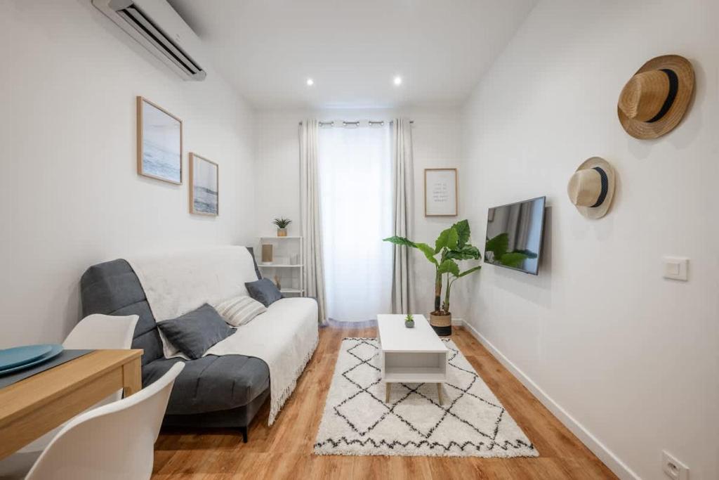 Pertinax Cosy 2 pièces au coeur du centre ville de Nice AC