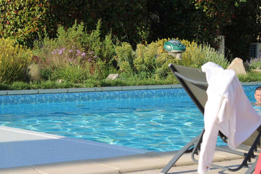 Château Catherine de Montgolfier - B&B et Gites - Piscine - Domaine viticole bio avec dégustation - Suite