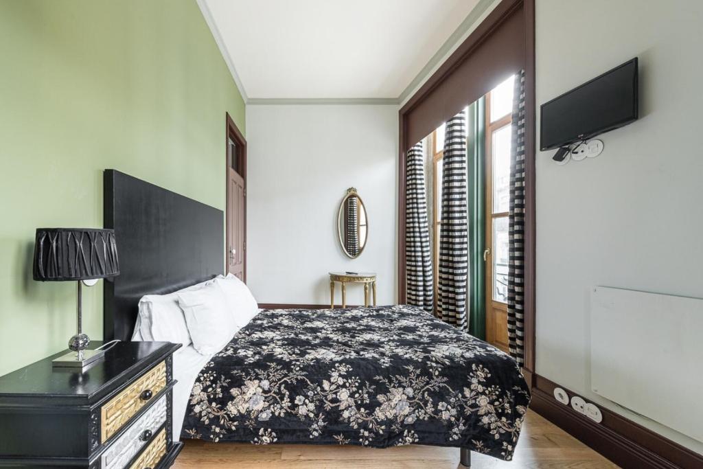 Belle Epoque Apartments - 2.1
