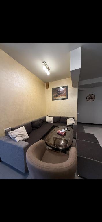 امکانات Apartment in Yerevan near Hotel Nairi - تصویر ۴