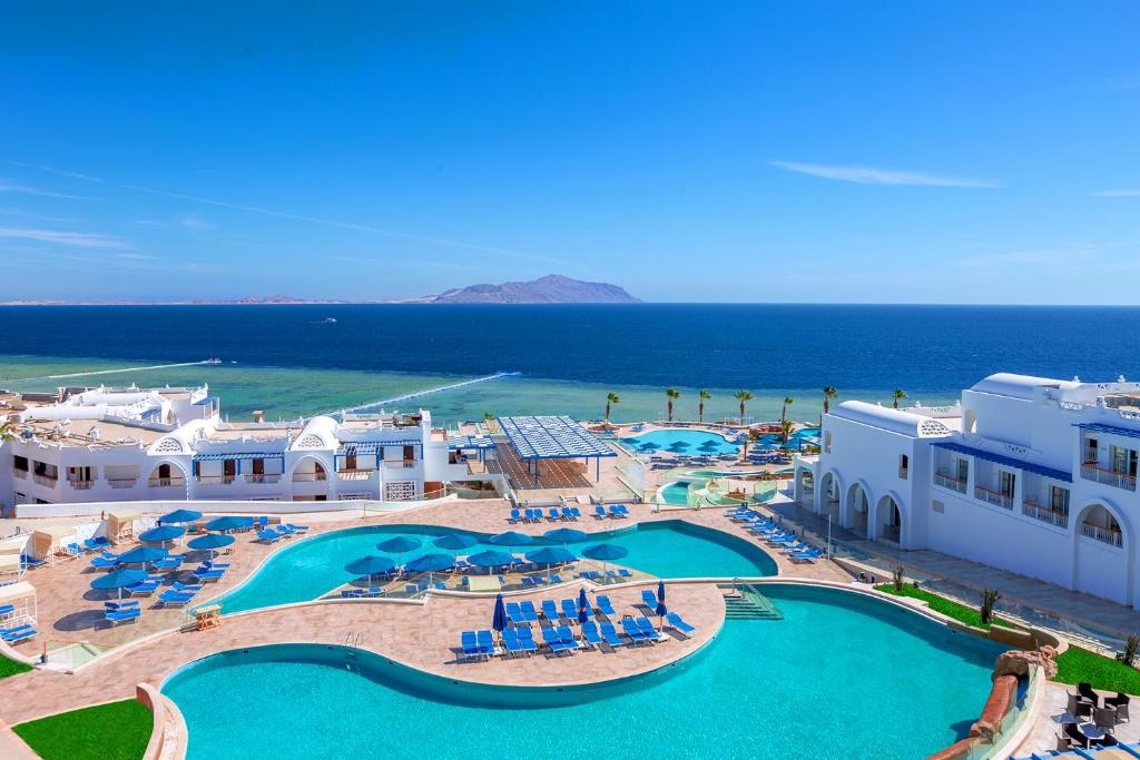 an aerial view of a resort with a pool at Pickalbatros Palace Sharm "Aqua Park"- All inclusive in Sharm El Sheikh