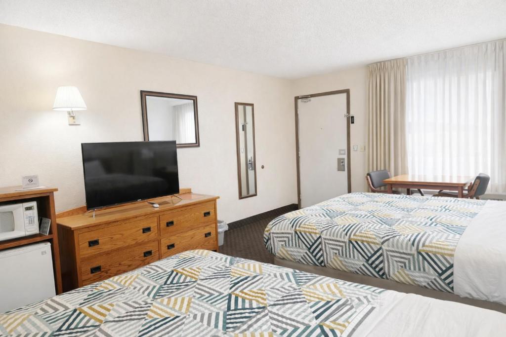 Sundowner Inn Forsyth I 94 - 2 Full Beds Non-Smoking