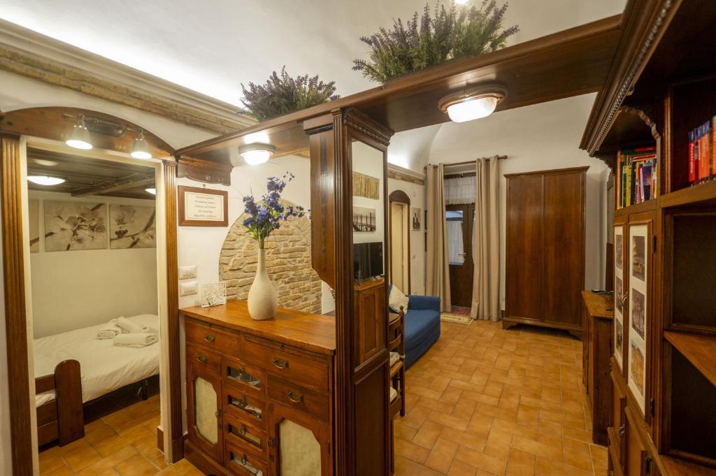 Romantic nest by Piazza Navona