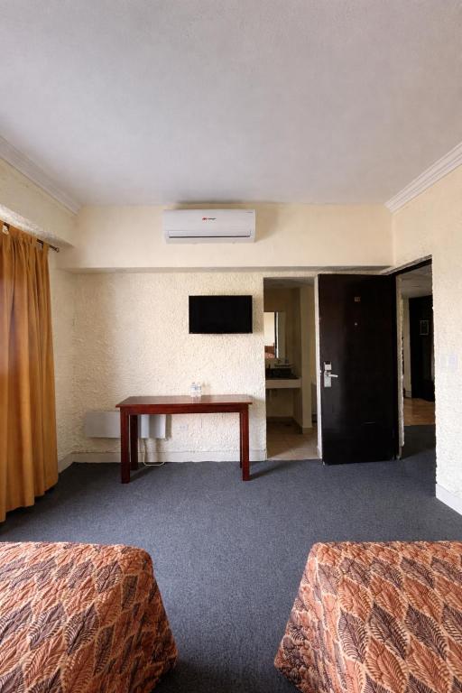San Carlos de Reynosa - Double Room With Two Double Beds