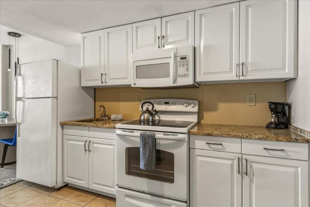 Nautilus Inn - Daytona Beach photo