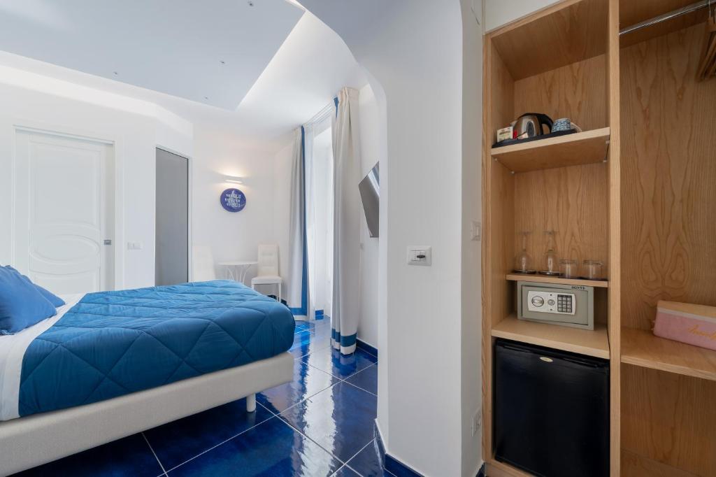 Donna Giulia - Double Room With Balcony And Sea View
