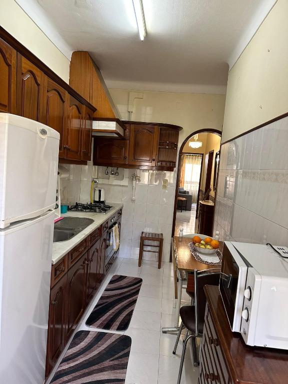 Comfy Old Style 2 Bedrooms Apartment - Close Aeroporto Lisbon