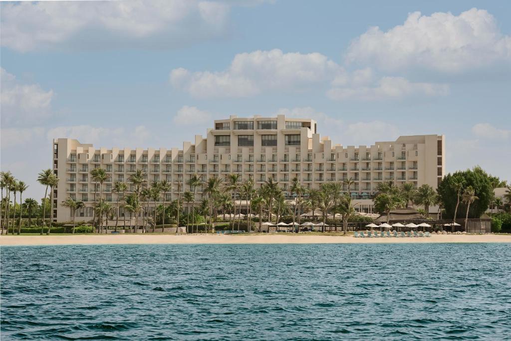 JA The Resort - JA Beach Hotel, Dubai - Housity