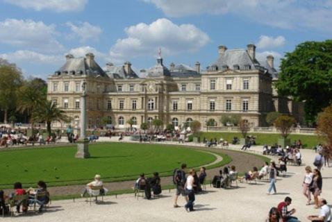 CHARMANT STUDIO PARISIEN EN PLEIN COEUR DES BEAUX QUARTIER PANTHEON NOTRE DAME JARDIN Du LUXEMBOURG