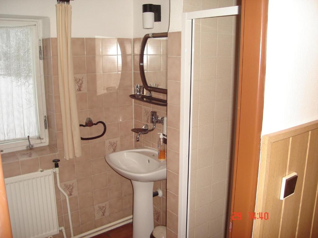 Fotografie z fotogalerie ubytování Holiday home in Vyprachtice 976 v destinaci Koburk
