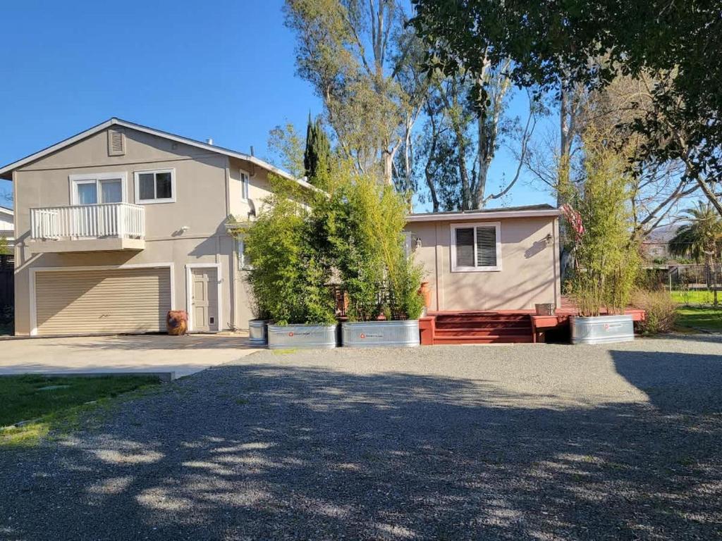 Sonoma Wine Country Bungalow - 