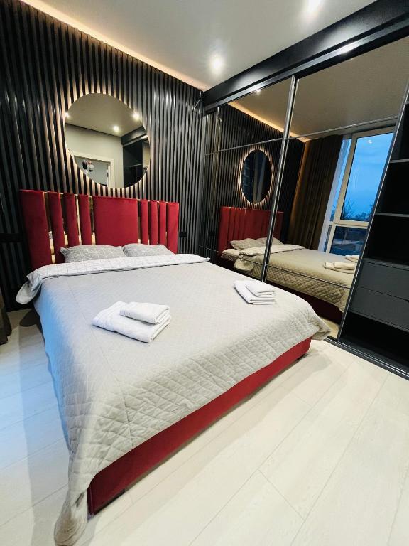Stylish modern apartment by the Dnipro River фото 2