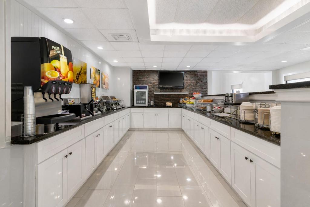 Heritage House Inn on Cape Cod, an Ascend Collection Hotel photo