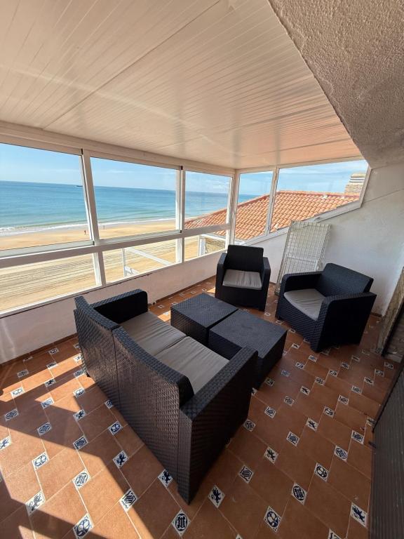 Apartamento 1 dormitorio con vistas al mar y terraza