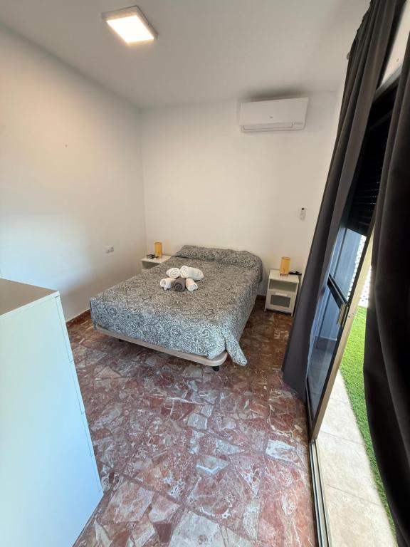 Apartamento de 2 dormitorios con terraza y vistas al mar