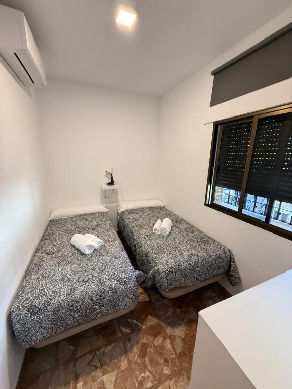 Apartamento de 2 dormitorios con terraza y vistas al mar