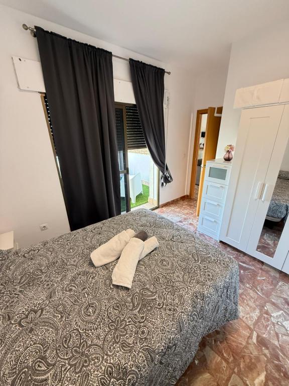 Apartamento de 2 dormitorios con terraza y vistas al mar