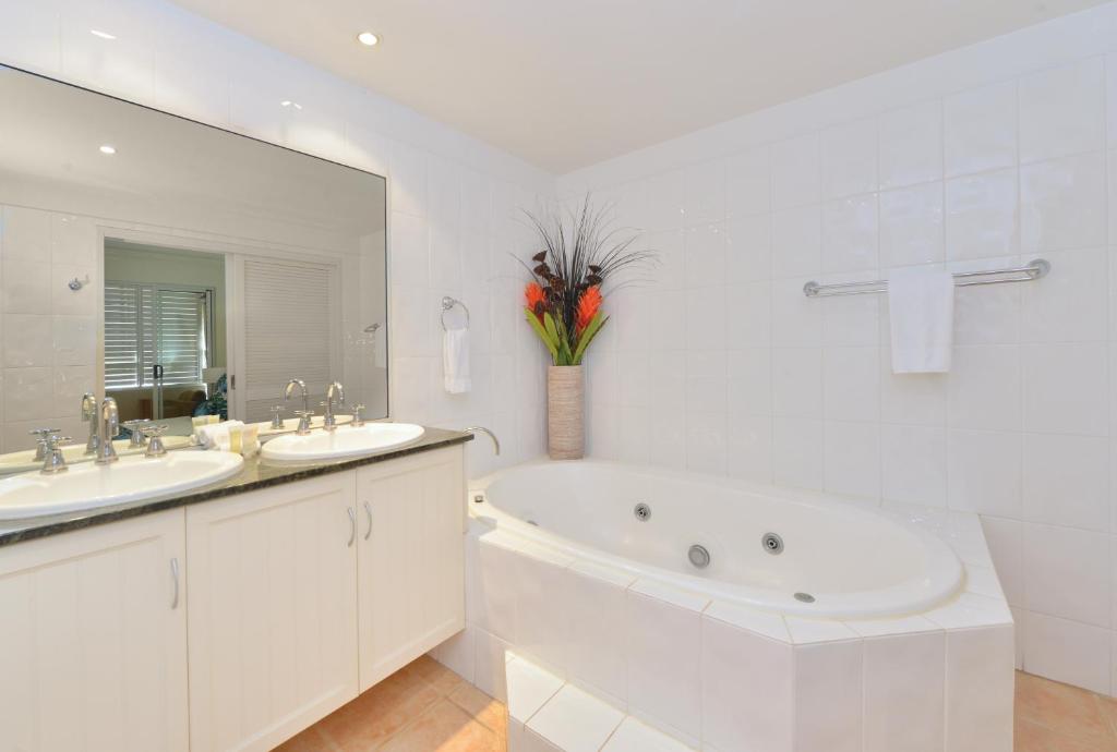 Koupelna v ubytování Cayman Villas Port Douglas