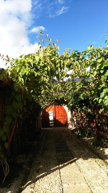 Hotel Kantarrana Urbana Jardin