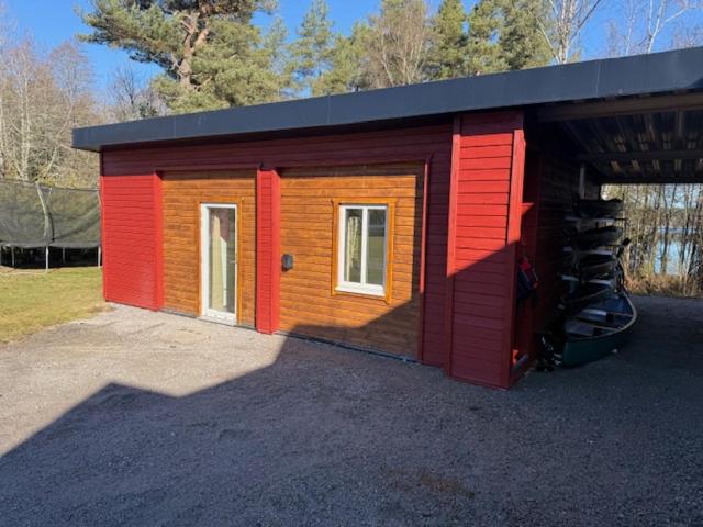 Villa Sandvik 4 beds only 70m from the lake