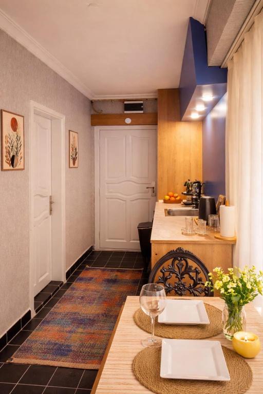 فضای داخلی Taksim Santa Lucia Hotel در استانبول - تصویر ۳