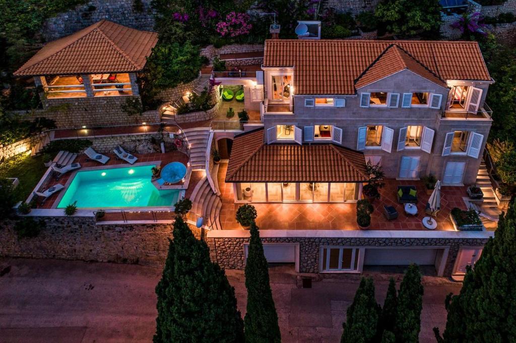 Luxury Villa Dubrovnik Palace near Old Town with pool