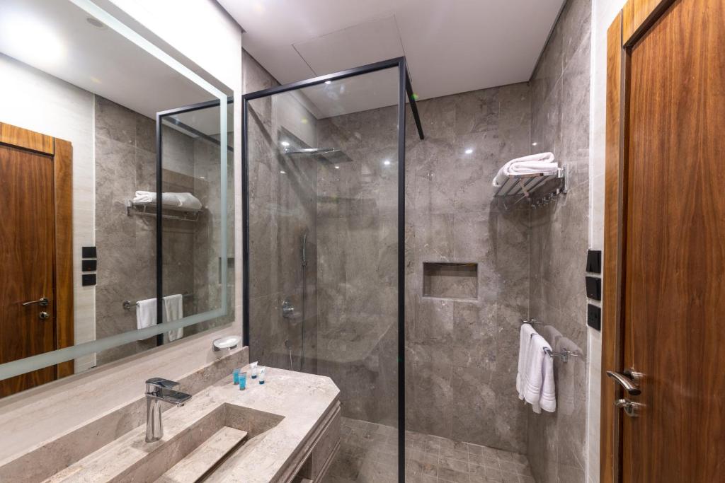 MORA HOTEL
