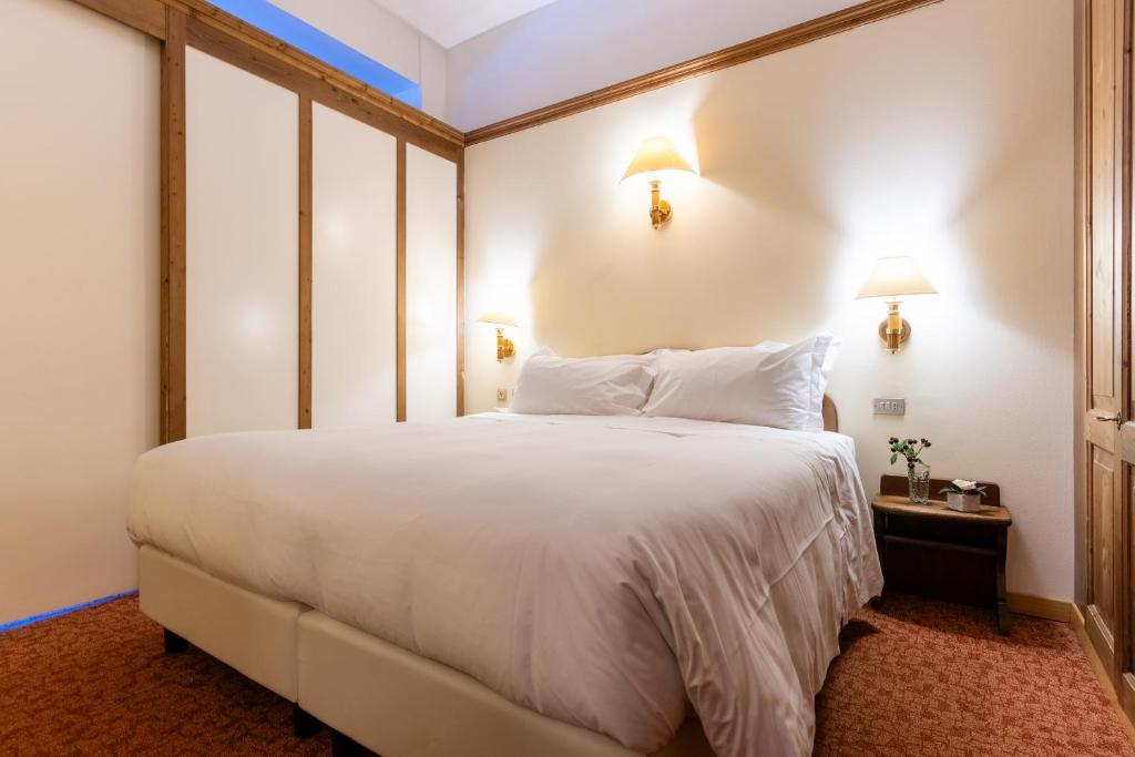 Hotel Alaska Cortina - 山景高级双人或双床间