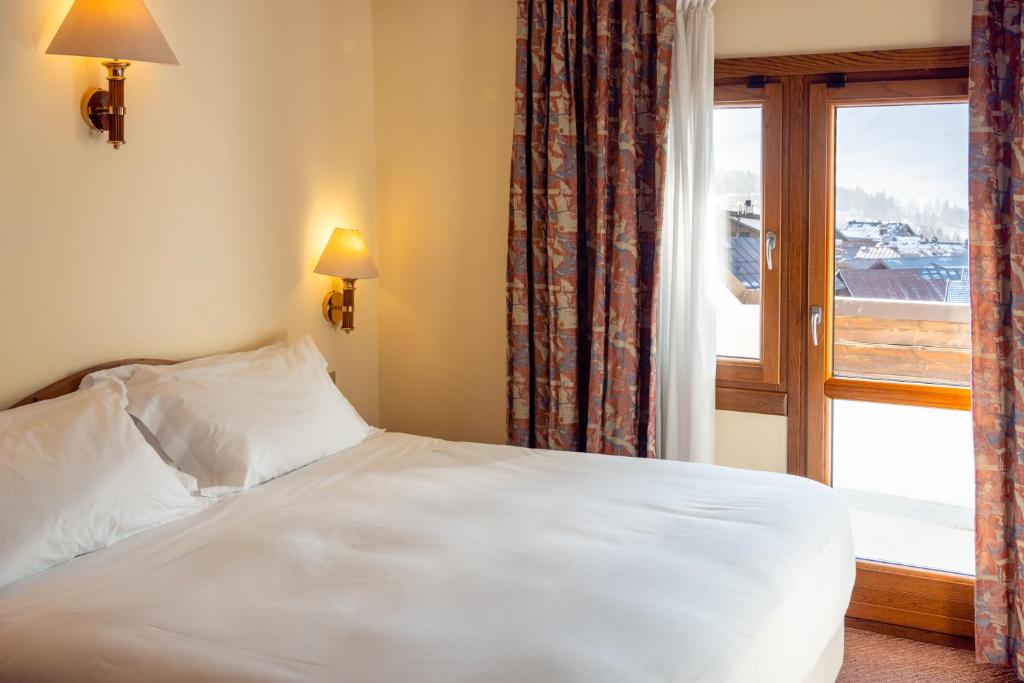 Hotel Alaska Cortina - Chambre Triple Supérieure Avec Vue Sur Montagne