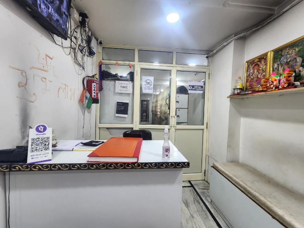 A One Hostel Near New Delhi Railway photo