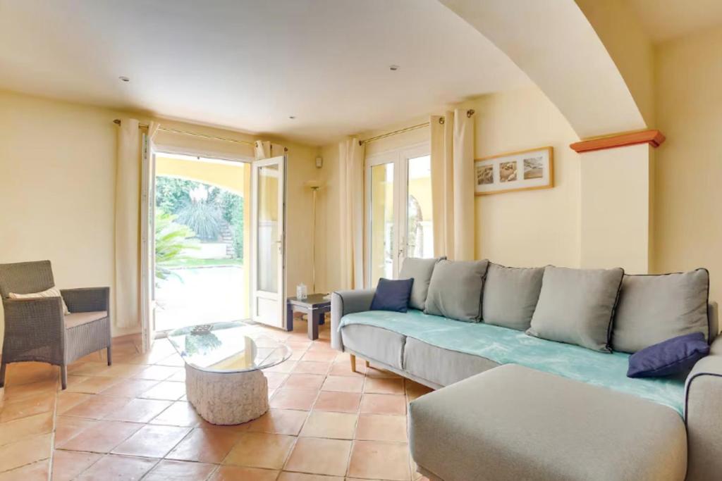 Villa with heated pool in Sainte-Maxime