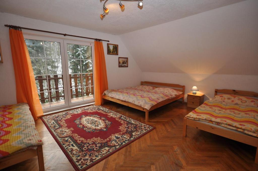 Fotografie z fotogalerie ubytování Holiday home Mrklov/Riesengebirge 2468 v destinaci Mrklov