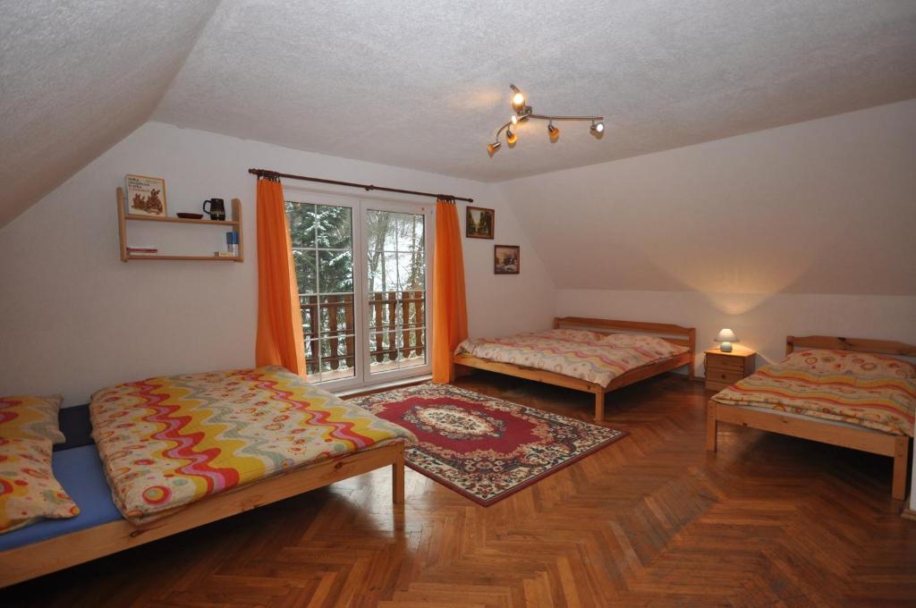 Fotografie z fotogalerie ubytování Holiday home Mrklov/Riesengebirge 2468 v destinaci Mrklov