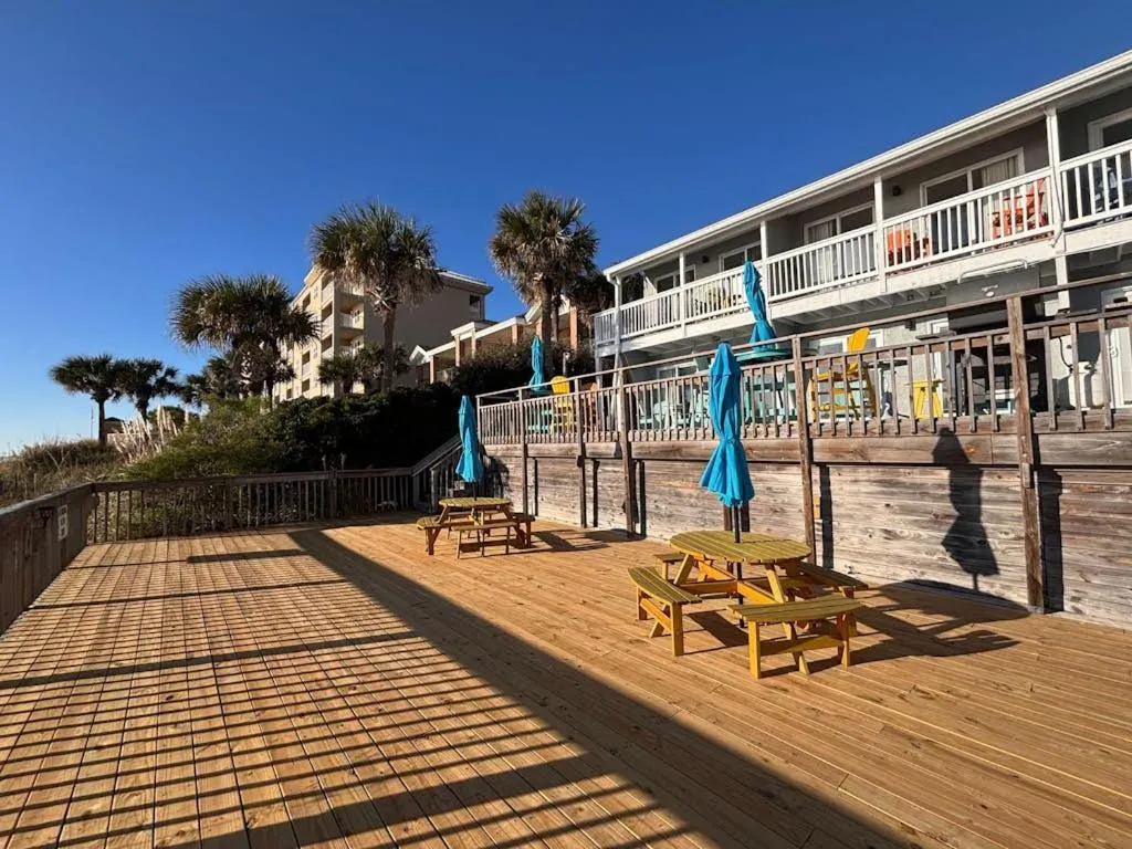 Front Beach Retreat D1