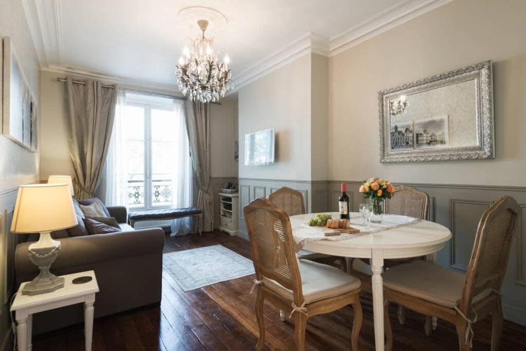 Le Triomphe Elysees