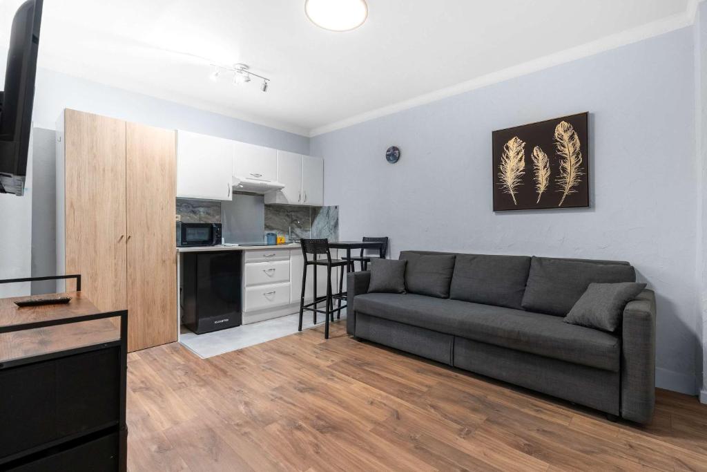 Chic Studio Near Arc de Triomphe