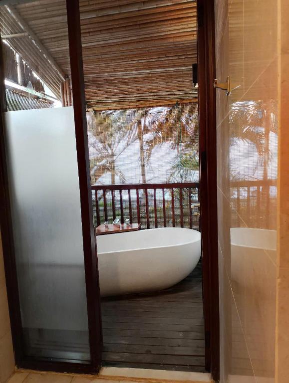 Phòng Deluxe Giường Đôi/2 Giường Đơn Có Ban Công