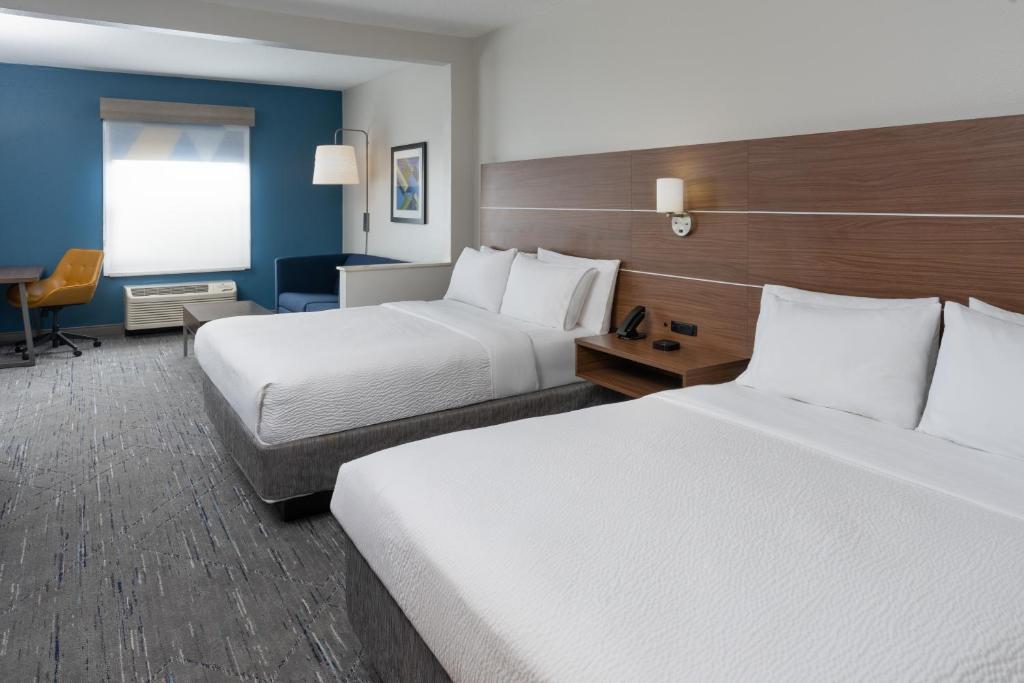 Holiday Inn Express & Suites Orlando International Airport, an IHG Hotel - 