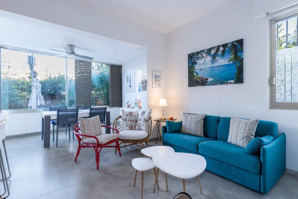 Spacious 80m Cannes Apt with Huge Terrace
