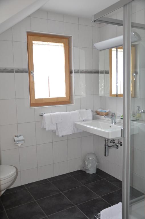 Koupelna v ubytování Hotel Gasthof Kreuz