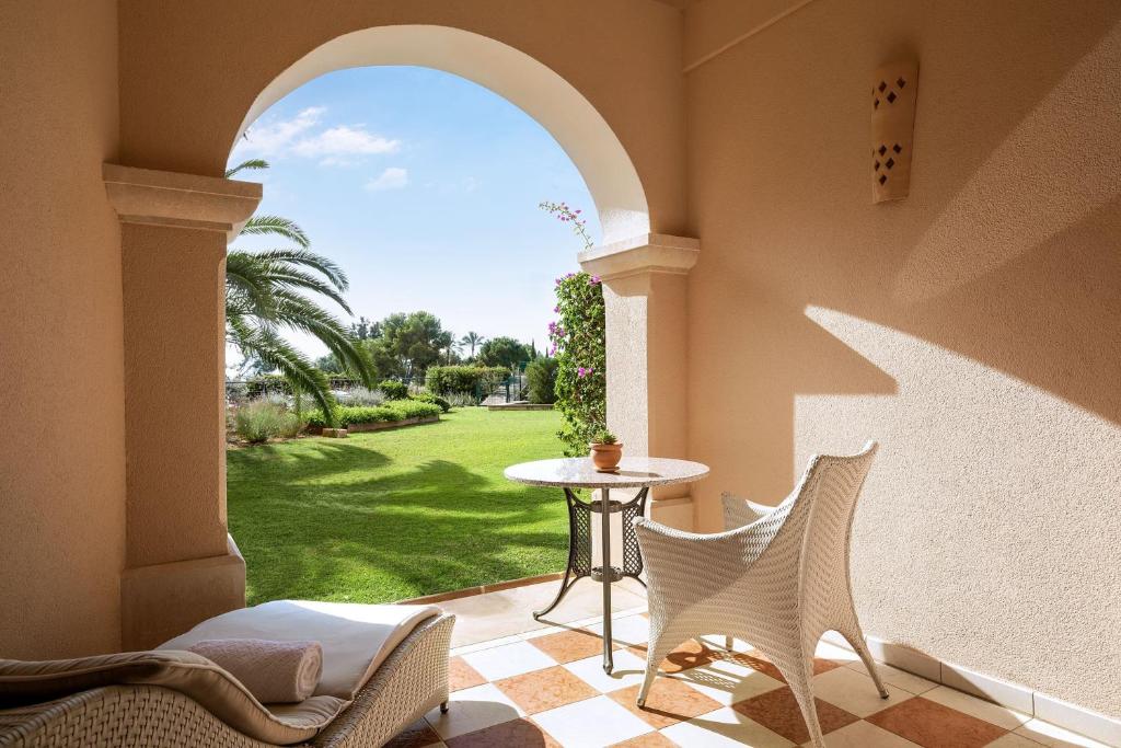 The St. Regis Mardavall Mallorca Resort photo 3
